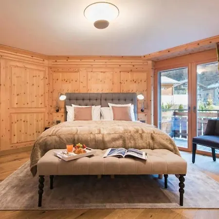 Apartment 6br Fantastic Penthouse With Sauna And Pool - What'app - 0034-635-520-036 - For Reservations!! Zermatt